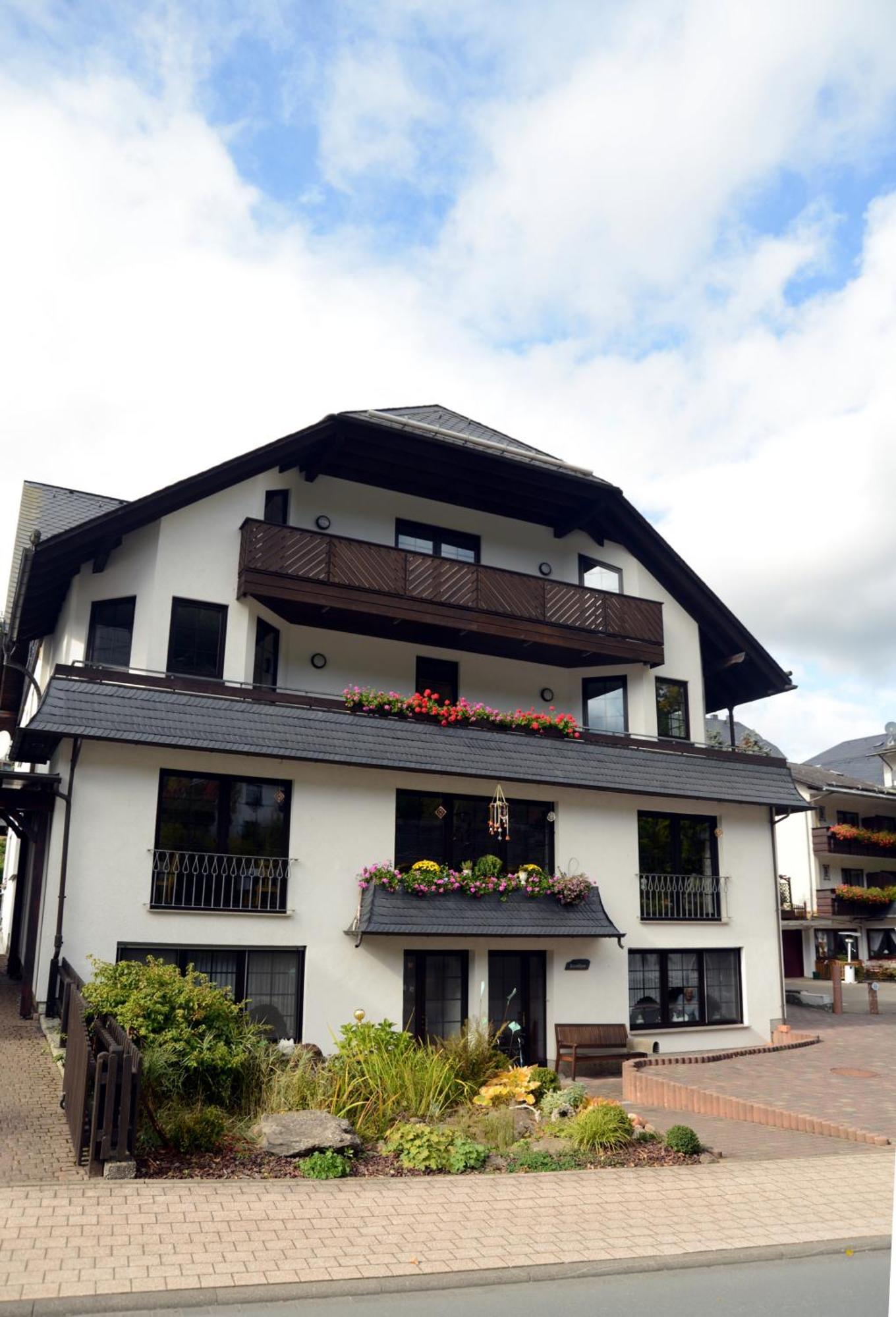 Hotel Leise Garni Виллинген Экстерьер фото